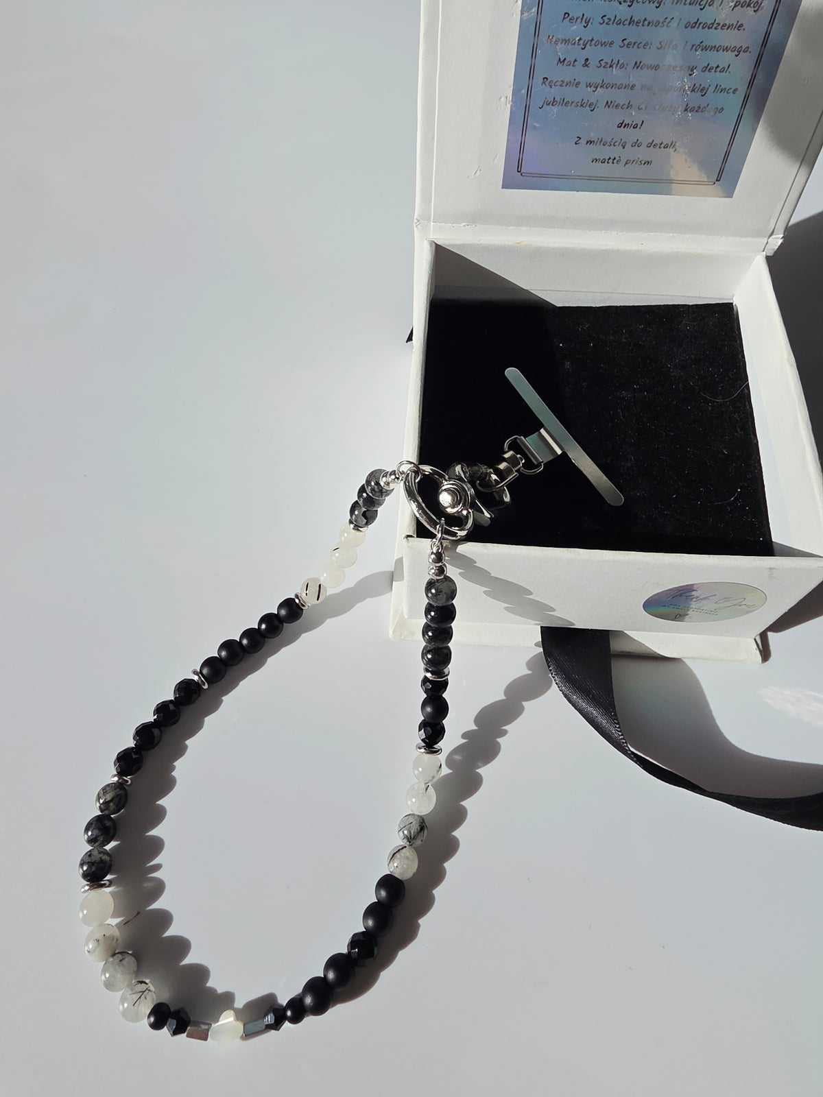 Biżuteryjna smycz do telefonu Kryształ Górski z czarnym Turmalinem, Turmalin matowy, srebrny Hematyt, Onyx